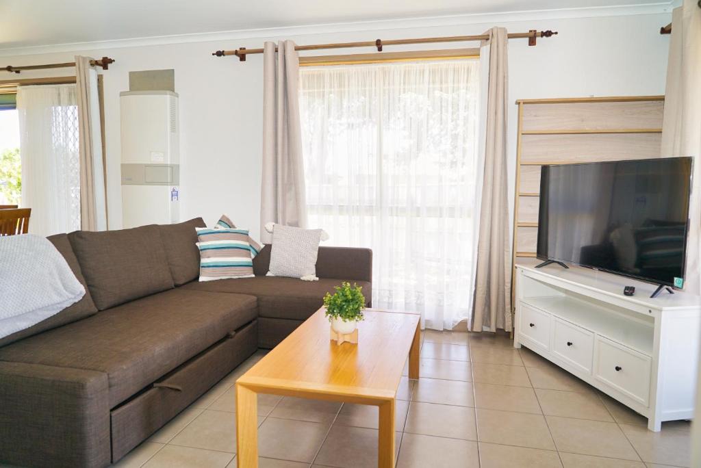 Werribee House | COZY 2 BEDROOM HOUSE/MELBOURNE