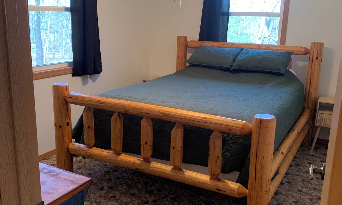Flemington House | Cozy 2-bedroom house right off Pomme de Terre Lake!