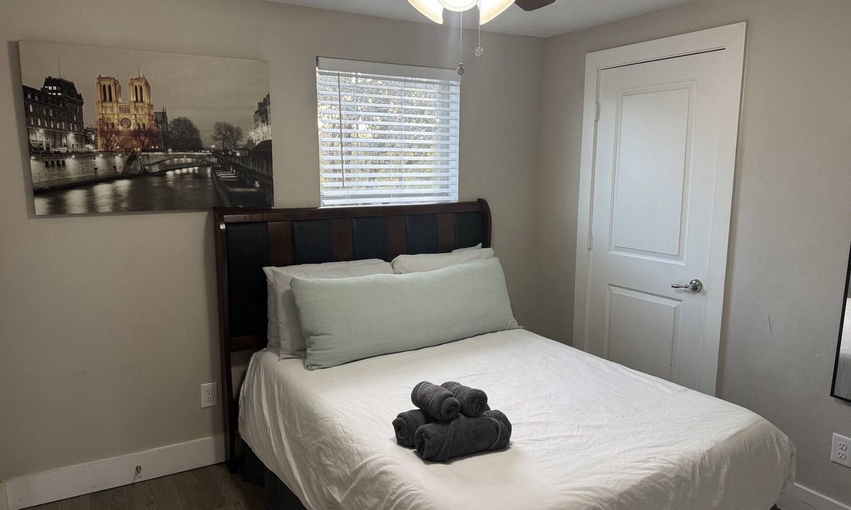 Greater East End House | Cozy 2-bedroom house with AC in vibrant Houston