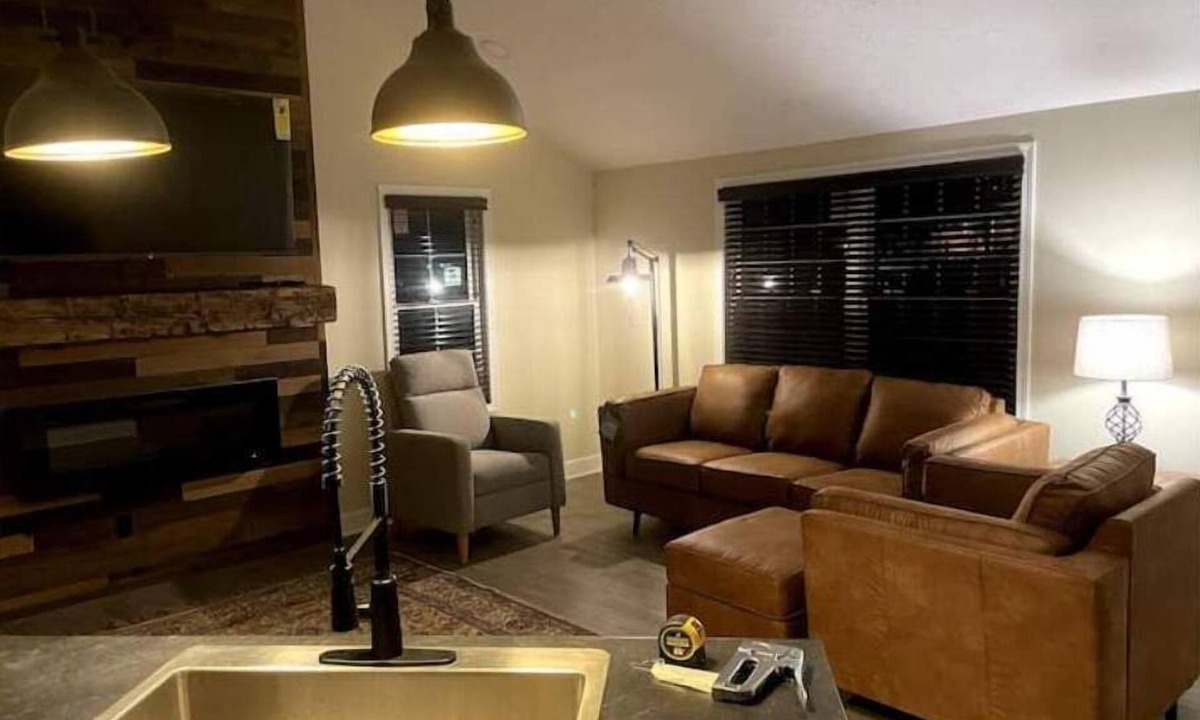 Avon House | Cozy 2 Bedroom In Avon NY
