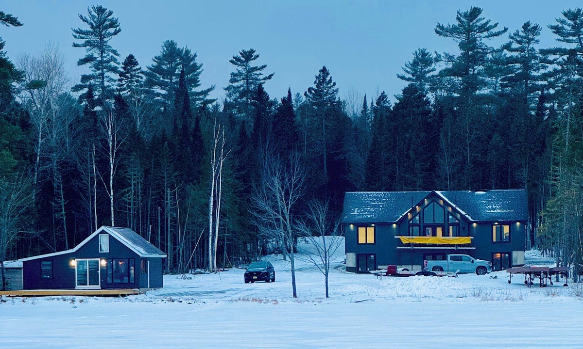 Sheridan Cabin | Cozy 2-bedroom lakeside cabin with direct trail access