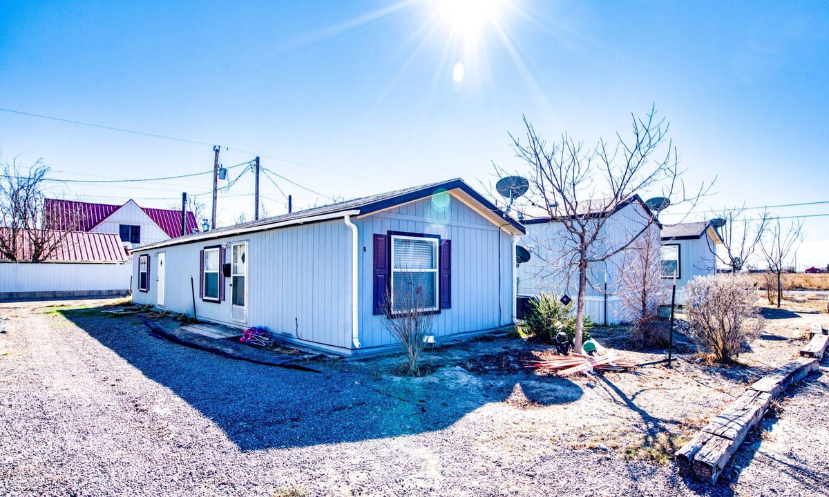 Pecos House | Cozy 2-bedroom mobile home in charming Pecos with AC