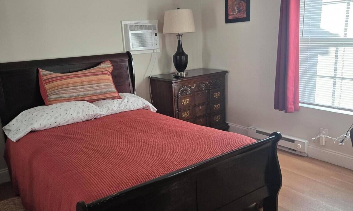Oak Ridge House | Cozy 2-bedroom Unit in Oak Ridge
