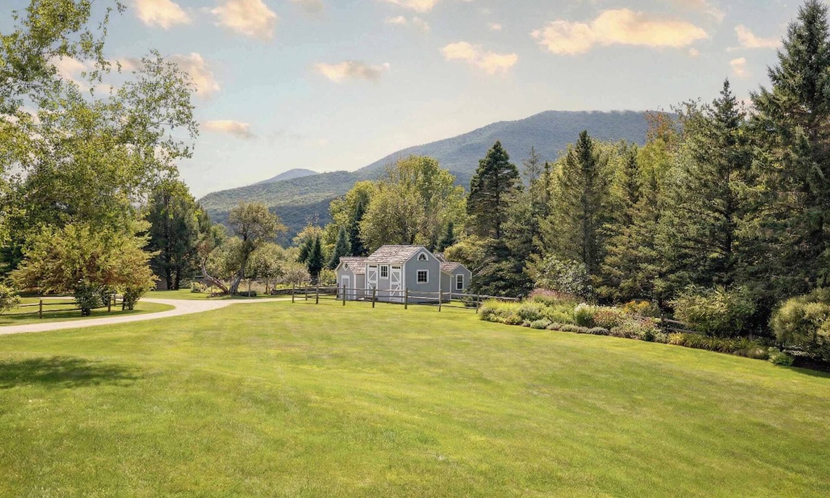 Dorset House | Cozy 2-BR Cottage on a Private Estate in Dorset