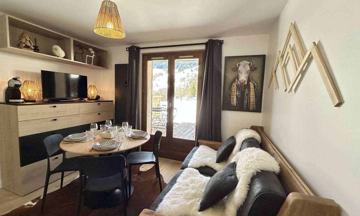 Demi-Quartier Apartment | Cozy 2-room apartment, terrace, ski locker, shared parking
