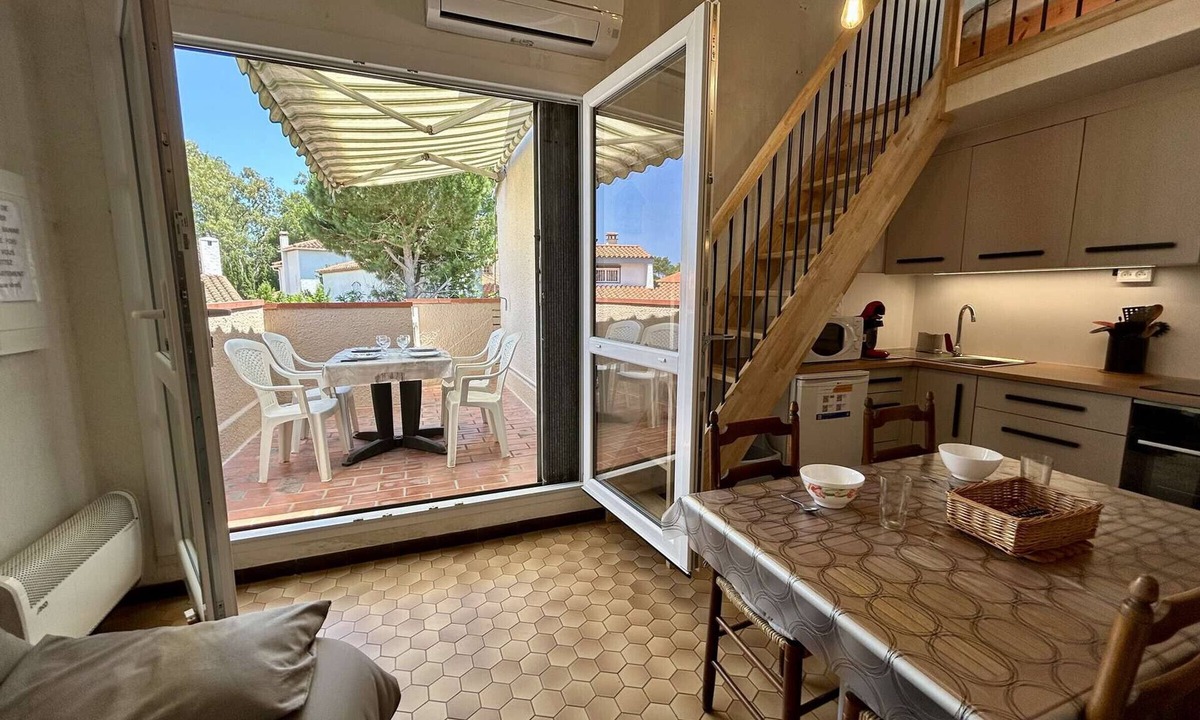 Saint-Cyprien Plage Apartment | Cozy 2-Room Apartment with Mezzanine, Terrace, Close to Beach, Sleeps 6, Saint Cyprien