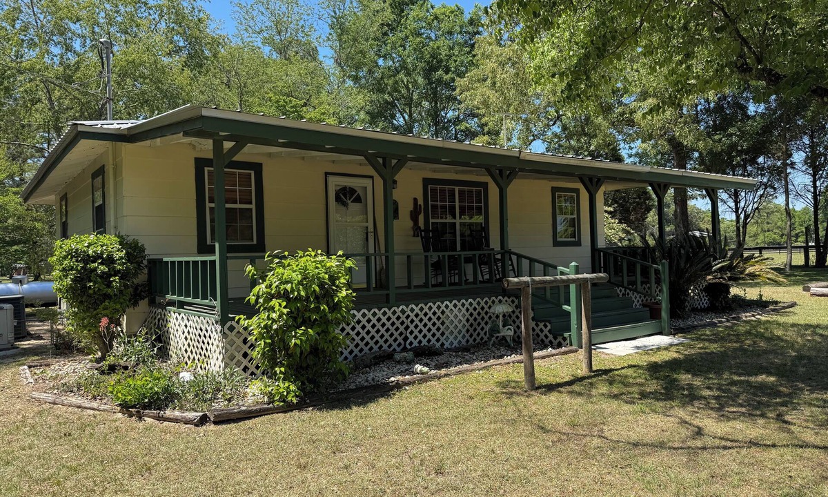 Nassau County Other | Cozy 2 room farmhouse on The Ranch @ Traders Hill, pristine equestrian facility.
