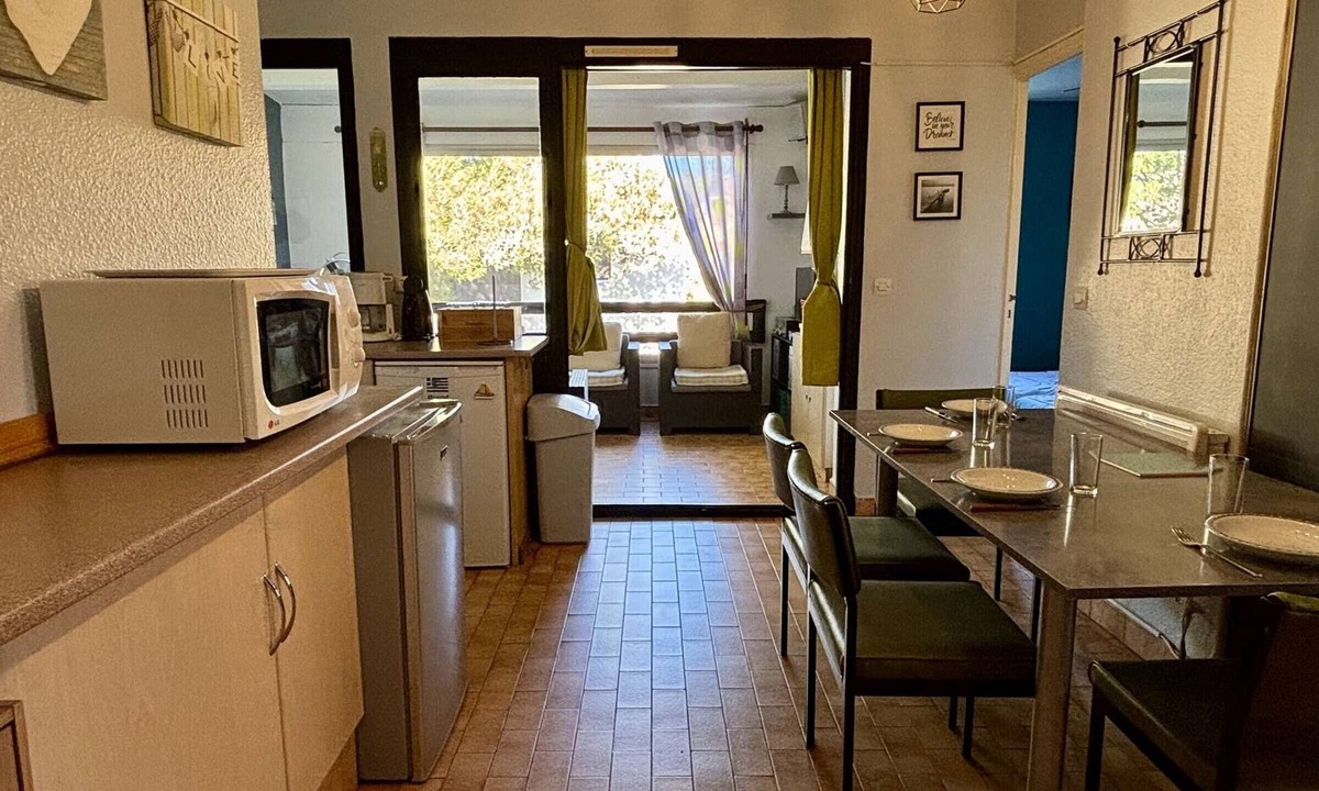 Argeles Plage Apartment | Cozy 2BR Apartment with Pool, Tennis, and Parking - 500m to Beach, Pet Friendly!