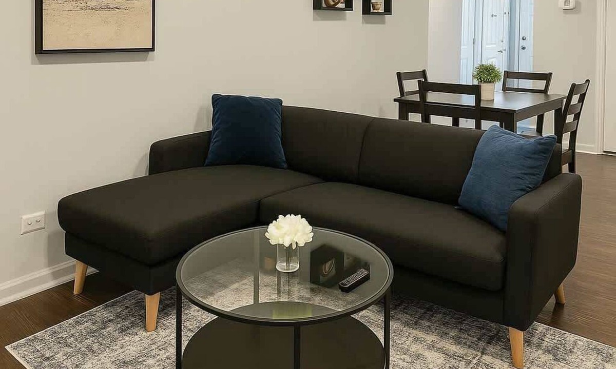Chicago Apartment | Cozy 2BR Apartment w/Washer & Dryer