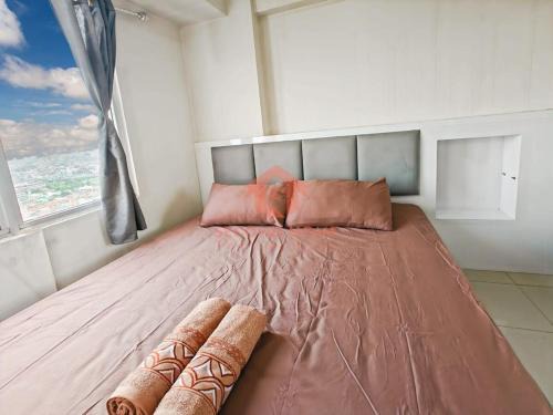 Jatinegara Apartment | Cozy 2BR Bassura Apt pool WI-FI Netflix