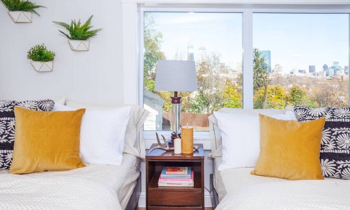 Highland Park House | Cozy 2BR Fort Hill Apartment | Near the T