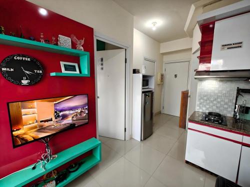 Rawasari Apartment | Cozy 2BR Pramuka Apt Tower Penelope with Pool & Wi-Fi