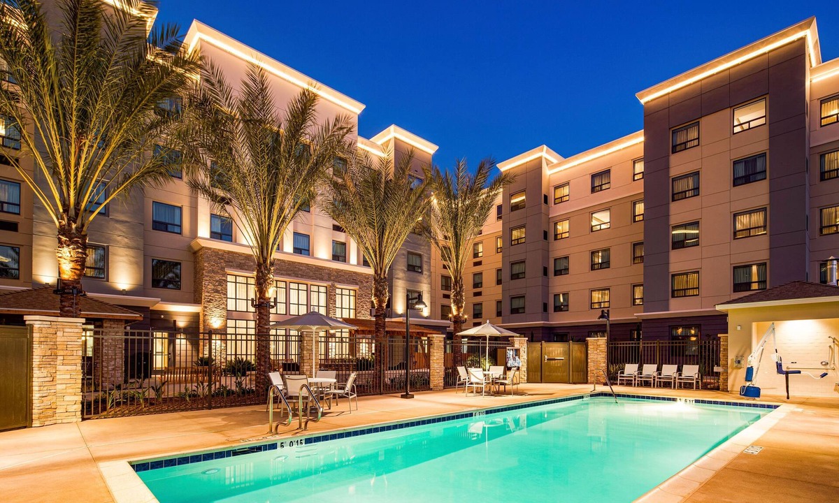 Irvine Business Complex Apartment | Cozy 2BR Suite w/Kitchen | Free Breakfast + Pool