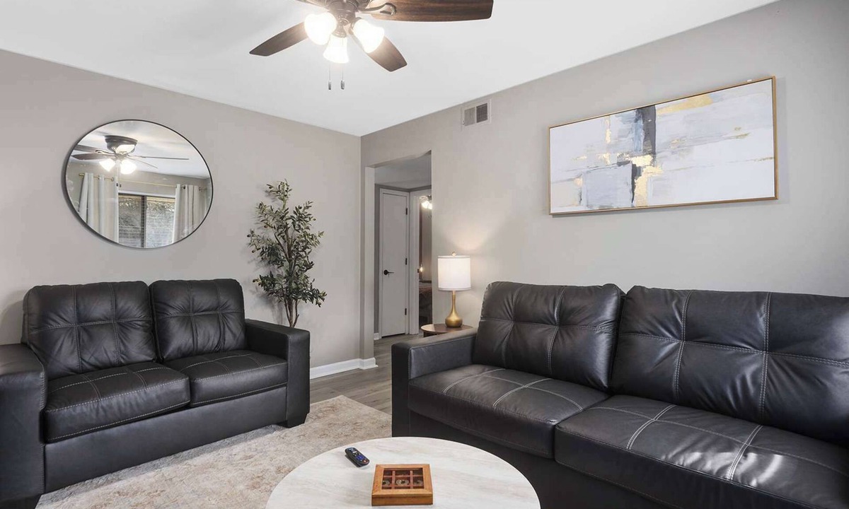 Riverside Apartment | Cozy 2BR-WIFI-Park!!