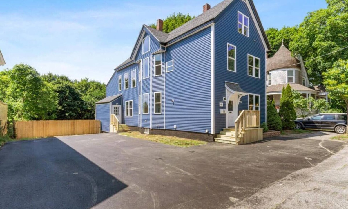 Lewiston Apartment | Cozy 2nd & 3rd Floor Retreat