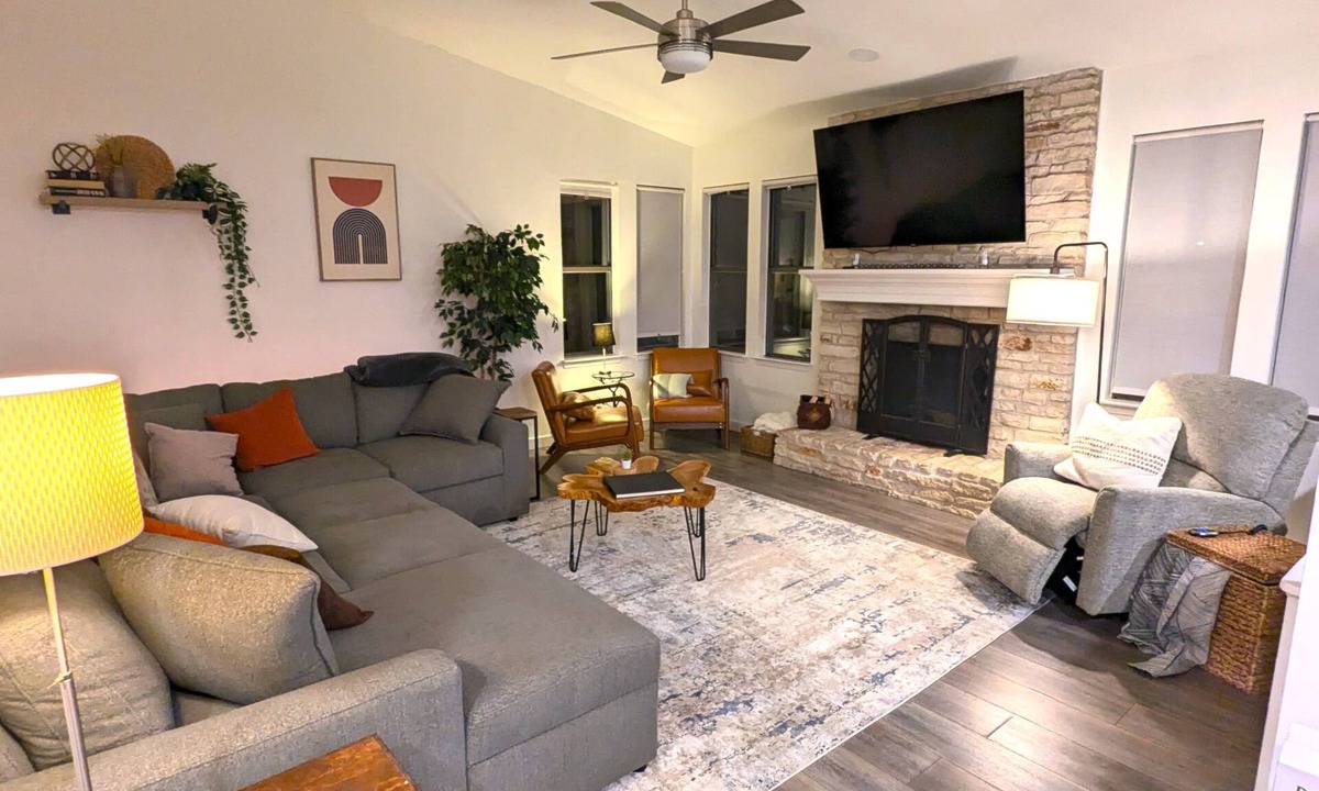 Round Rock House | Cozy 3-bdrm 2 min from downtown Round Rock.