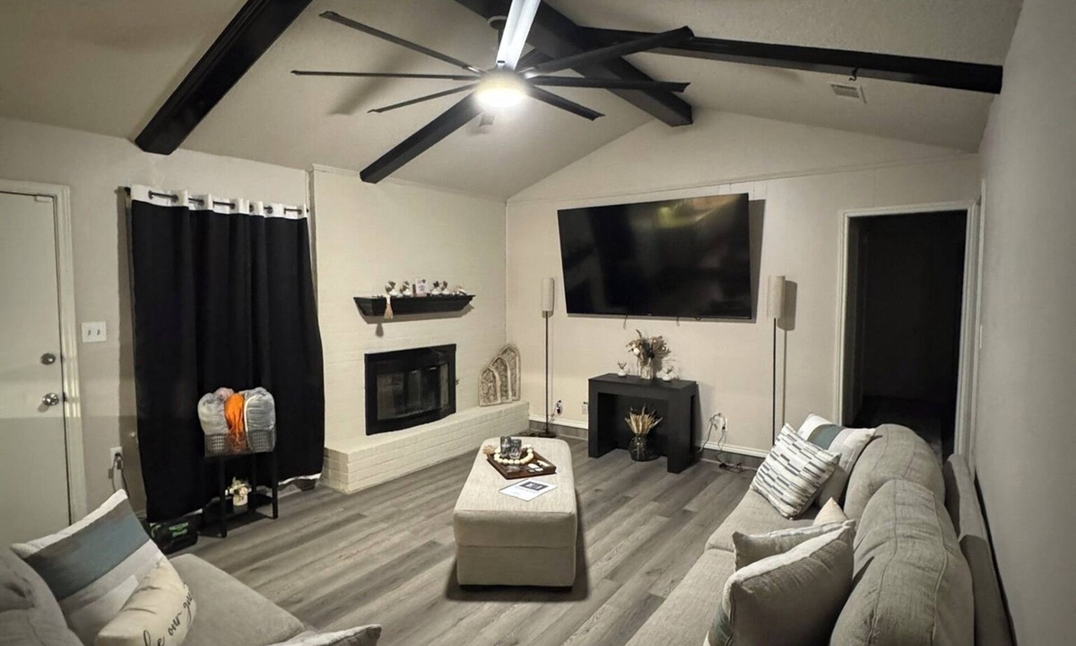 Lubbock House | Cozy 3-Bed, 2-Bath Home in South Lubbock with Modern Upgrades & Cozy Living Room