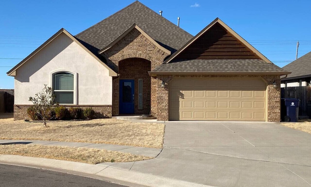 Wheatland House | Cozy 3 Bed Home in Gated Community