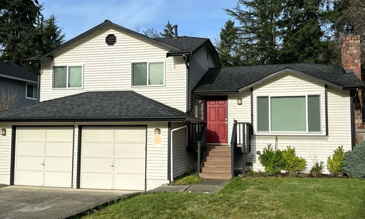 North Creek House | Cozy 3-Bedroom Bothell Home with Central AC