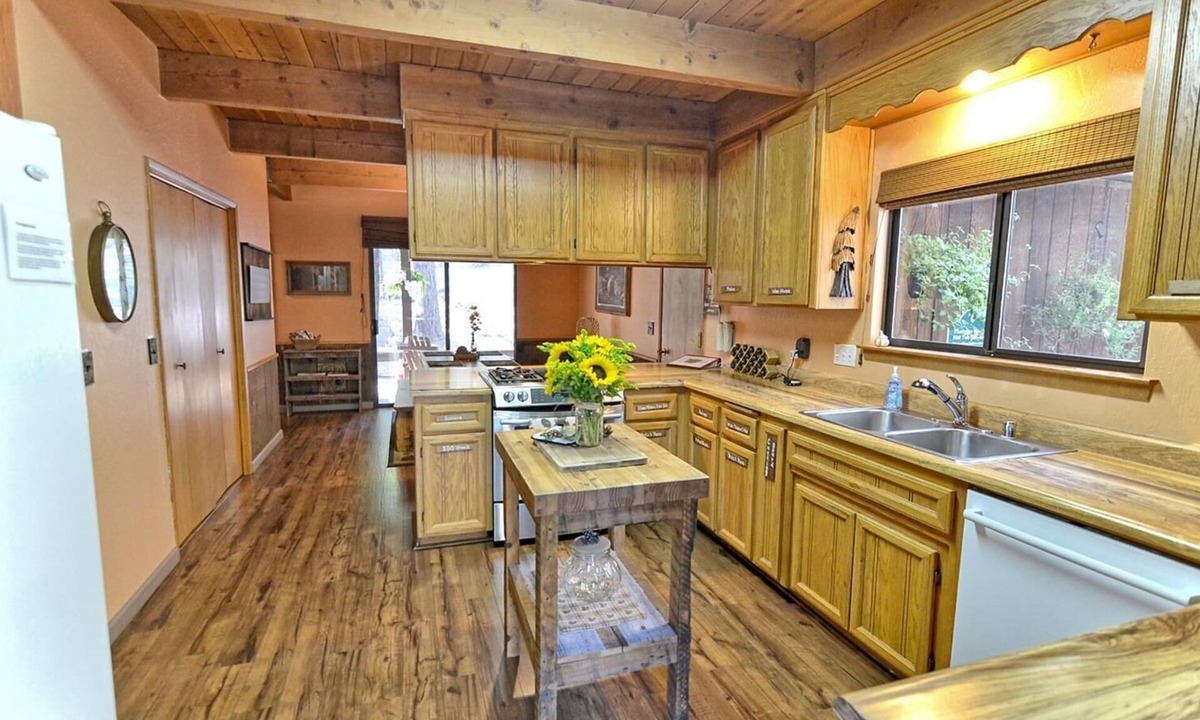 Arnold Cabin | Cozy 3-bedroom cabin in superb Arnold with WiFi and a Spa