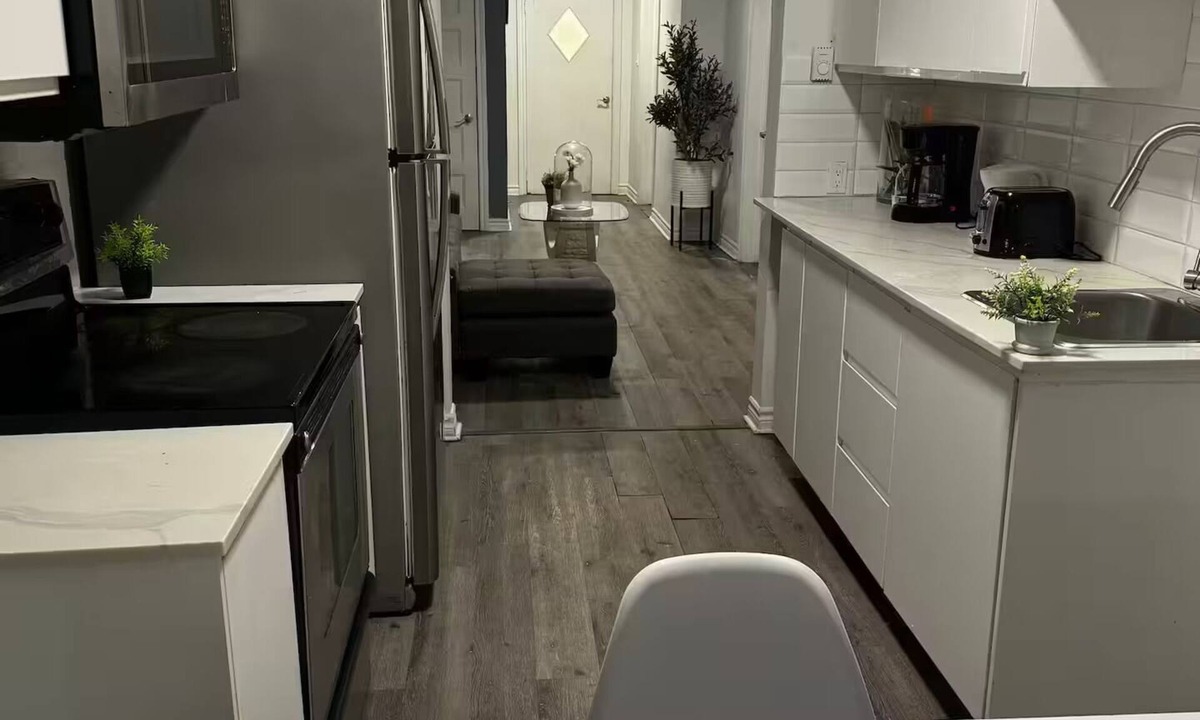 Saint Henri Apartment | Cozy 3 Bedroom Home Near Downtown!