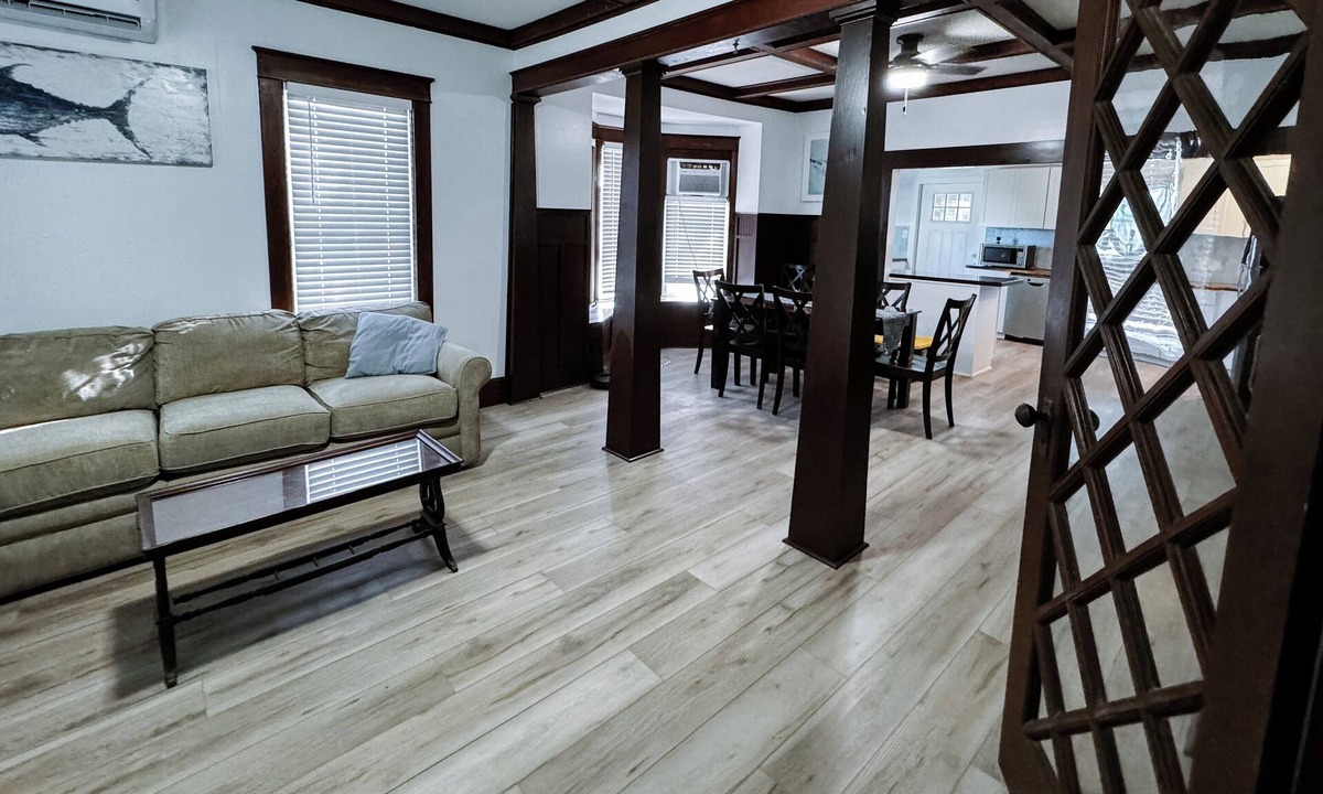 Aransas Pass House | Cozy 3-bedroom house central to Rockport & Port Aransas with WiFi, AC, Fire pit