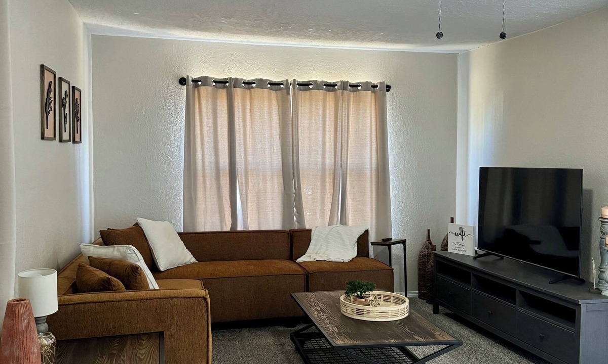 Lawton House | Cozy 3-bedroom house near Ft Sill