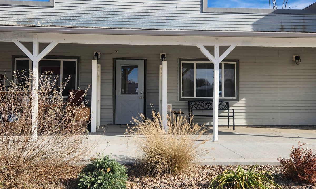 Bartley Hotel | Cozy 3-bedroom motel in Bartley ideal for hunters or families.