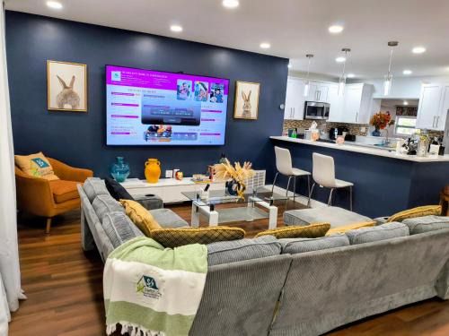 Miramar House | Cozy 3 BR With Arcade Room