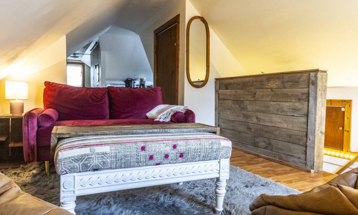 Northwest Harwinton Apartment | Cozy 3 Flr Private 1 Bdrm Apt Tree Line View