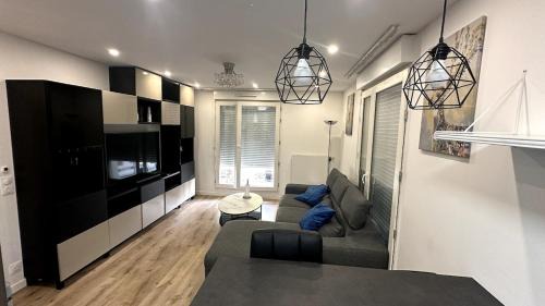 Noisy-le-Grand Apartment | Cozy 3 rooms with terrace between Paris & Disney