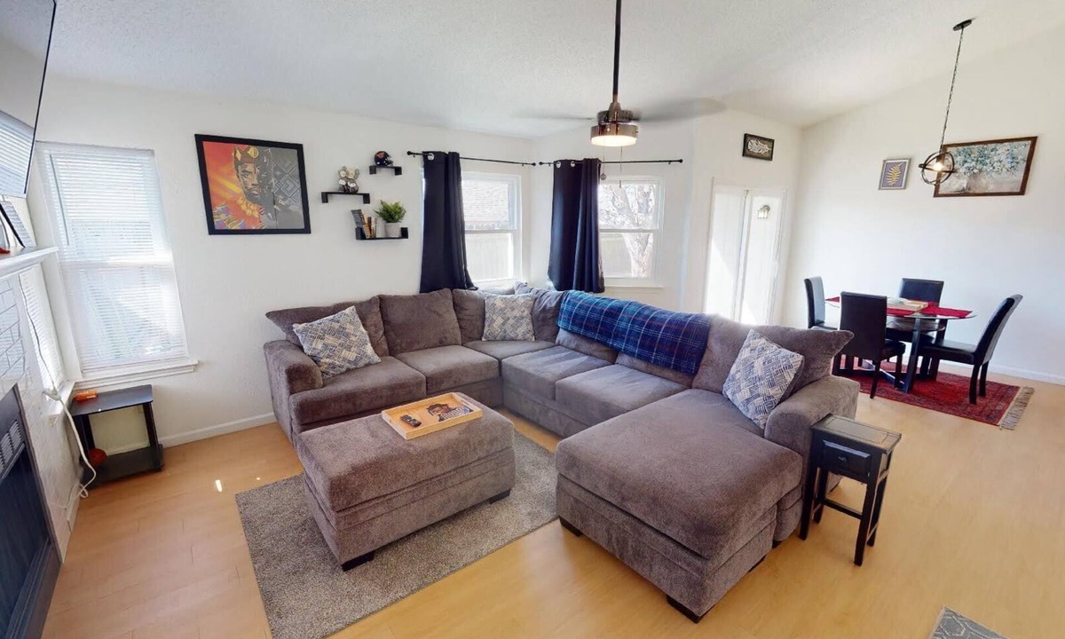 McKinney House | Cozy 3bd Southeast Austin - close to everything!