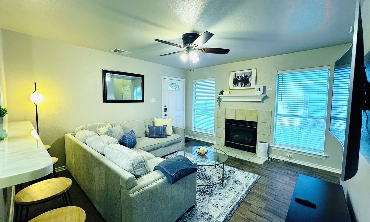 Glenn Heights House | Cozy 3BR/2BA house in wonderful Glenn Heights with Backyard & Garage