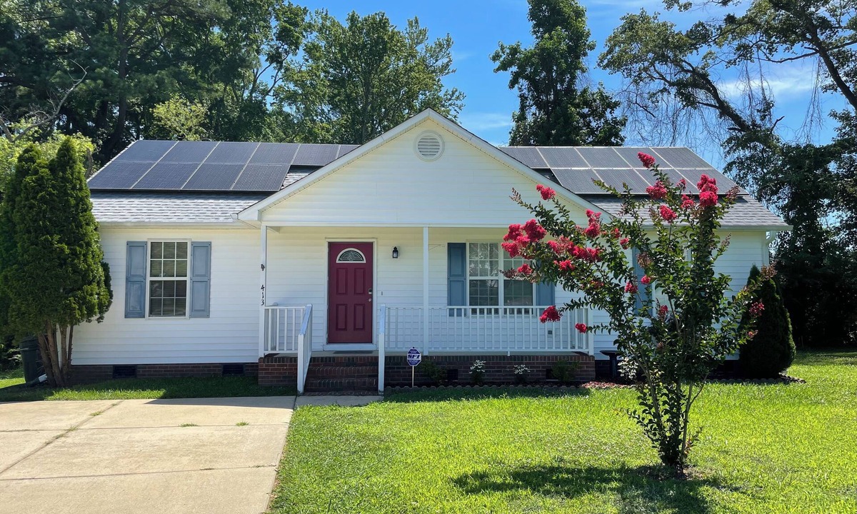 Fuquay-Varina House | Cozy 3BR Downtown Retreat- Pet-Friendly w/Yard