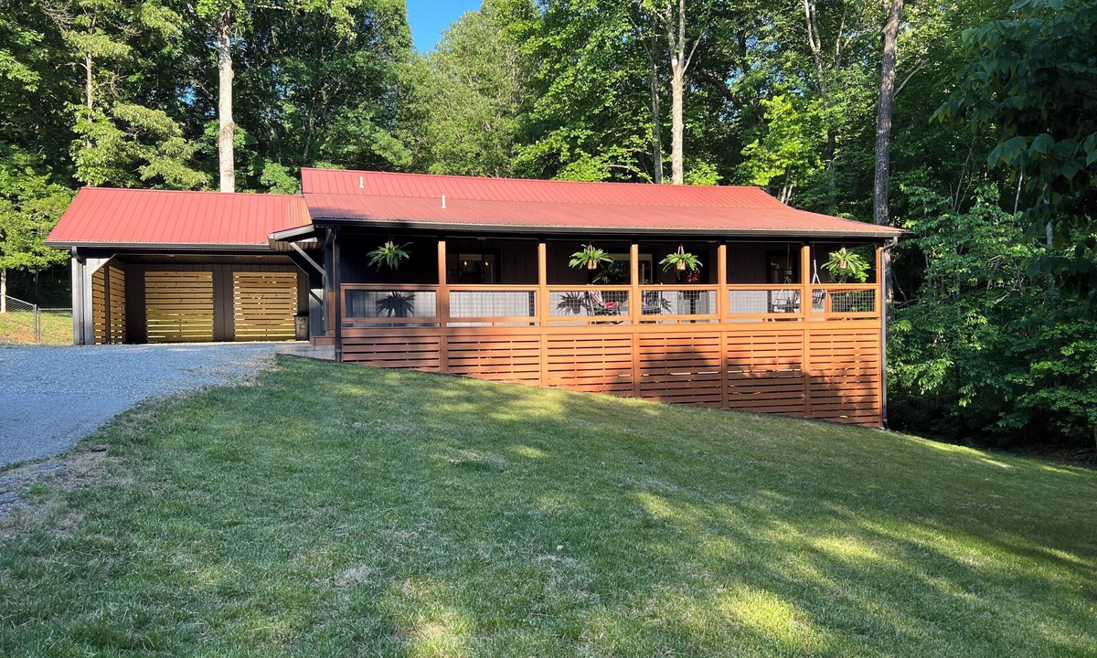 Wiley House | Cozy 3BR Getaway, Lake access, Fire Pit, Trails