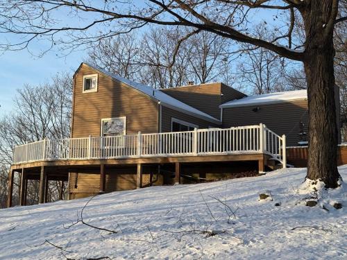 Cornwall House | Cozy 3BR Home - Hudson Valley views near Woodbury Commons