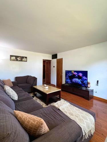 Malton House | Cozy 3BR House Near Airport & Transit!