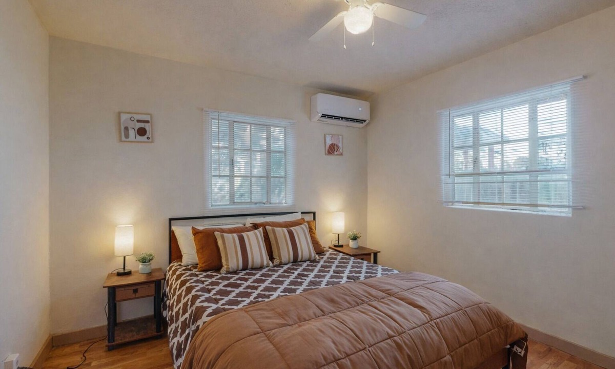Albuquerque House | Cozy 3BR Modern Casita in Albuquerque w/Wifi & Parking