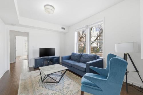 West End Apartment | Cozy 3BR Near Vanderbilt & Downtown| Parking