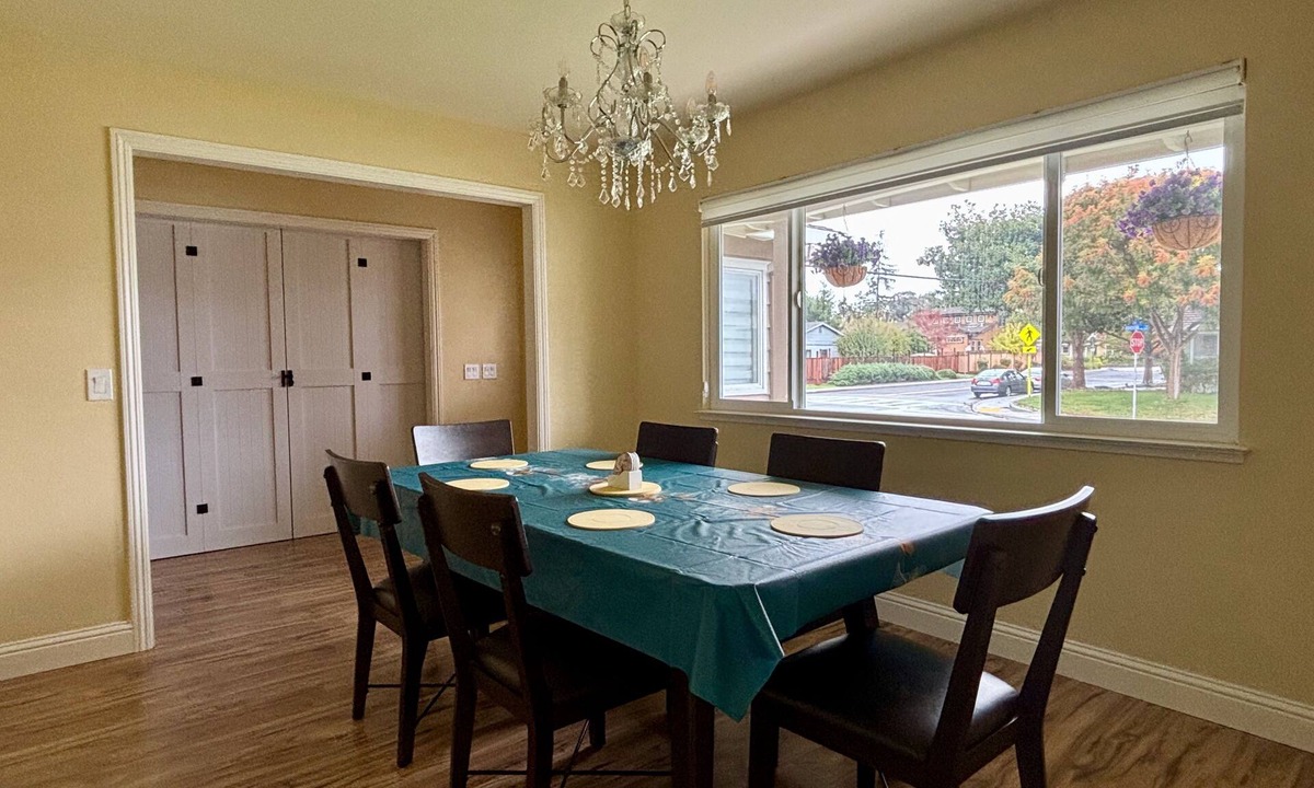 Waverly Park House | Cozy 4BR Home in Mountain View