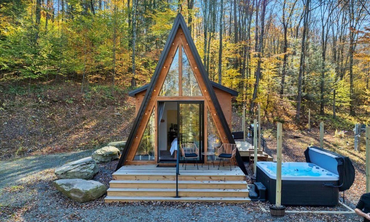 Damascus Cabin | Cozy A-Frame | Hot Tub, Fire Pit & Pet-Friendly