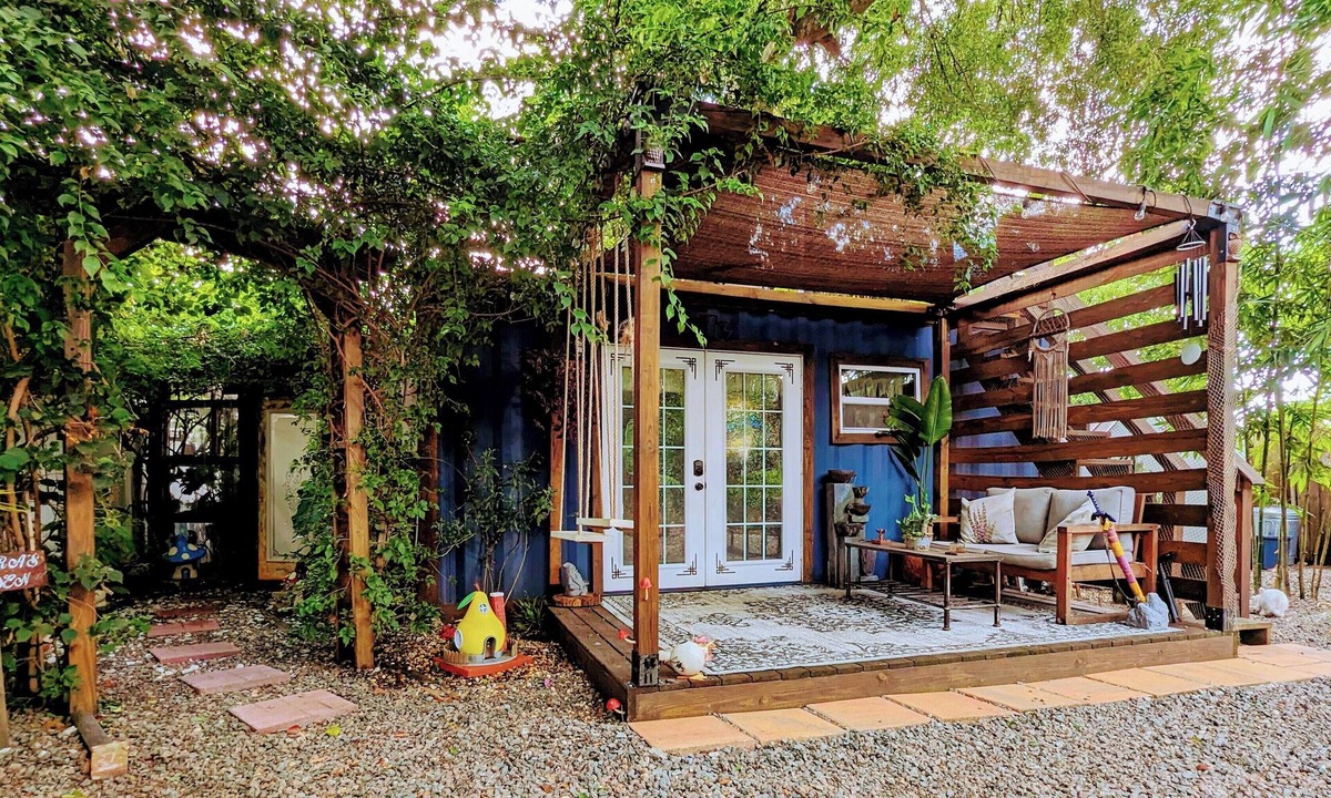 Ybor City House | Cozy AF Tiny-House Oasis