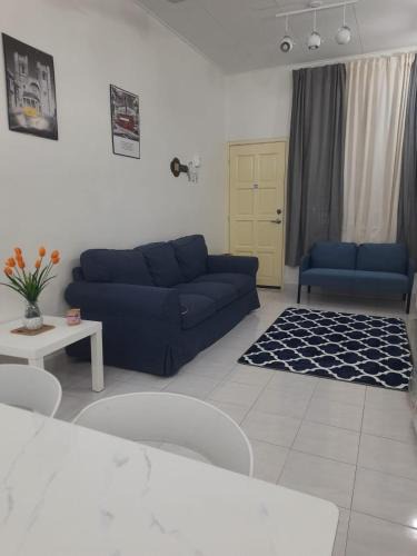 George Town House | Cozy AiZHome