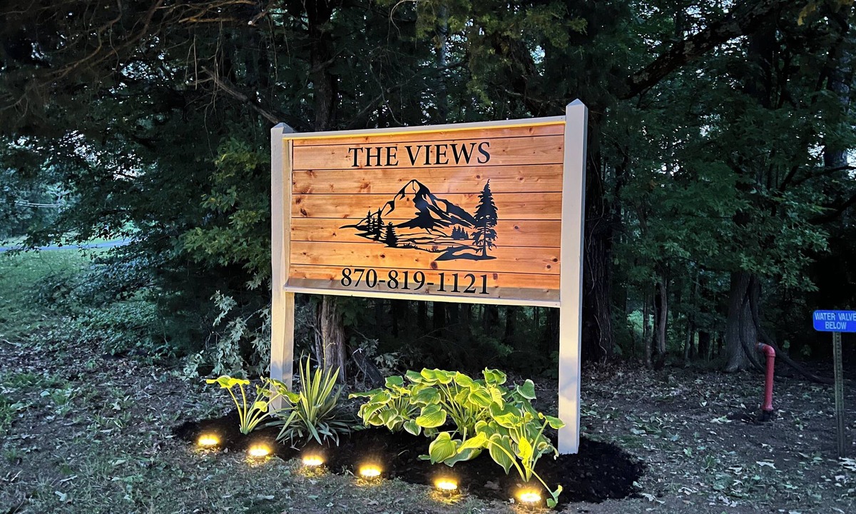 Newnata Cabin | Cozy and centrally located in the middle of all the best of nature’s offerings!