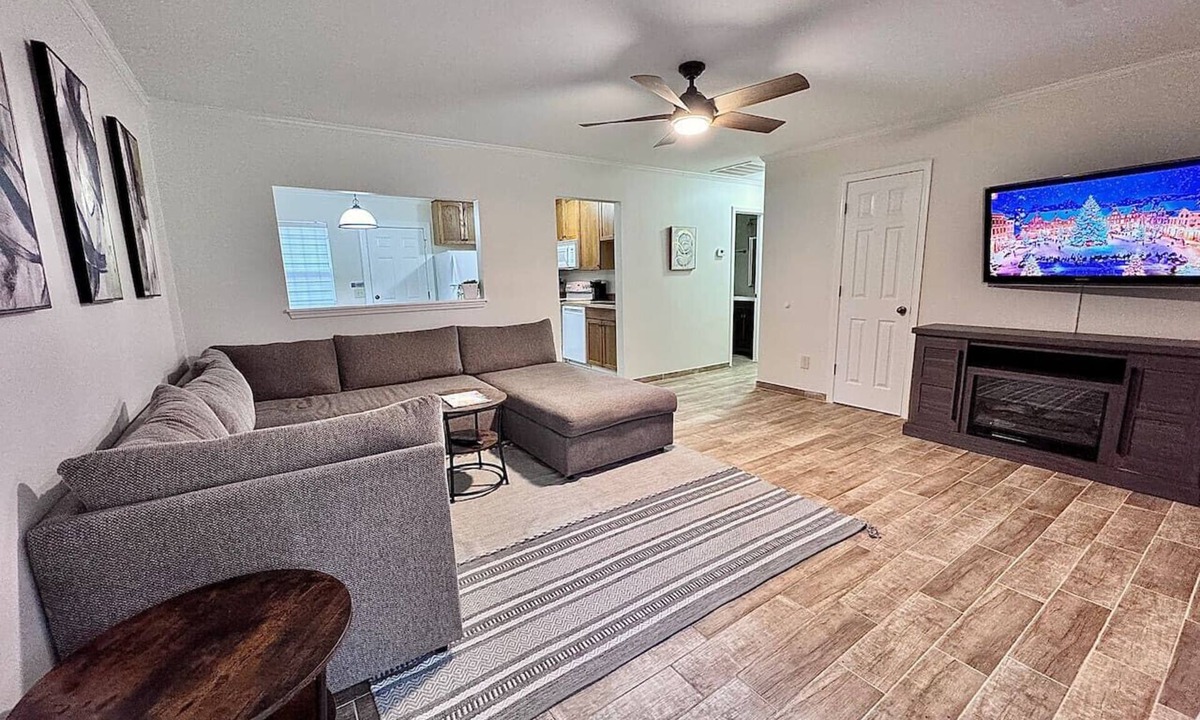 Burton Apartment | Cozy And Centrally Pet Friendly