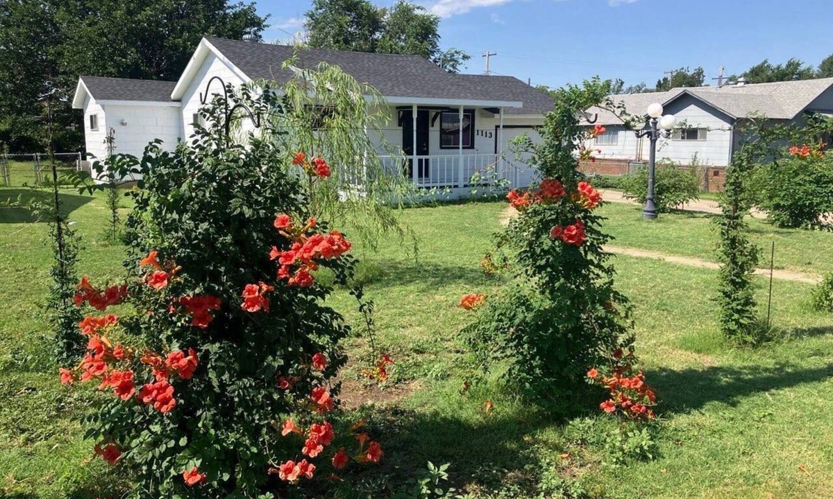 Borger House | Cozy and clean 2-bedroom house in welcoming Borger with AC