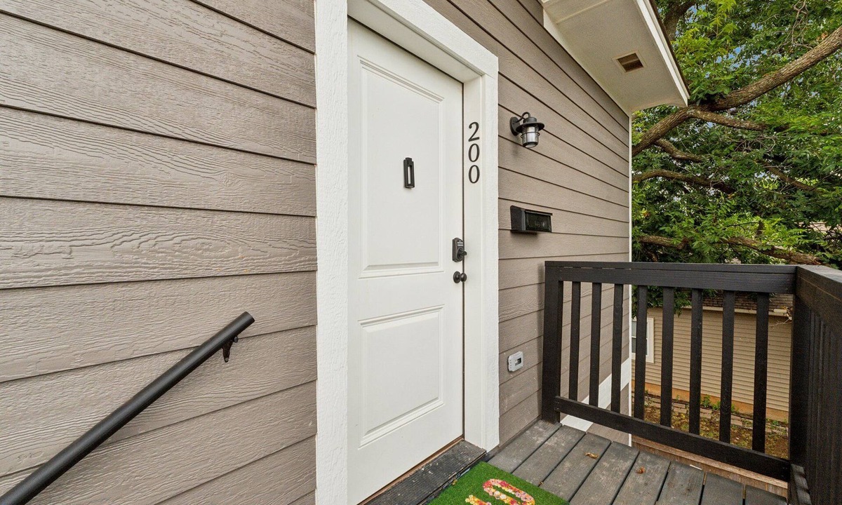 Edmond House | Cozy and Modern 1-bedroom house in Edmond