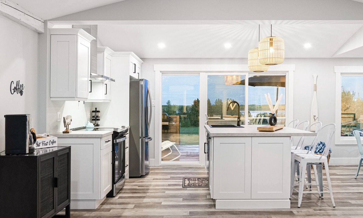 Cormierville Cottage | Cozy and Modern Oceanview Cottage With hot Tub