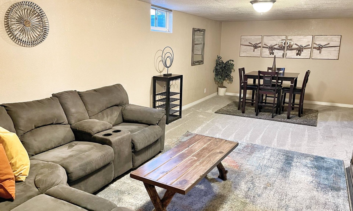 Lamar Heights Area Apartment | Cozy and Private Lower Level Unit with Full Kitchen