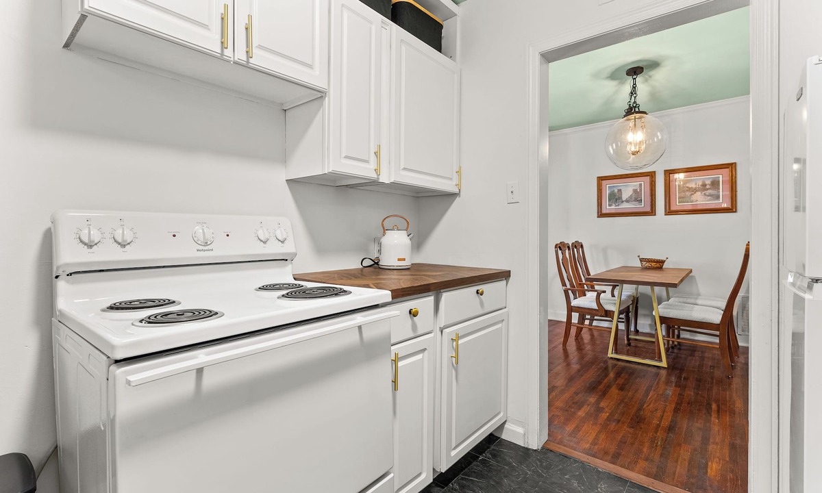 University District House | Cozy and Quiet East Memphis Duplexn